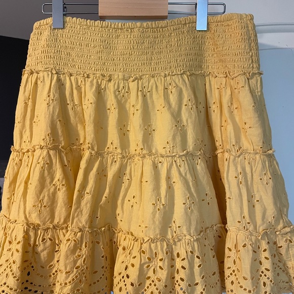 Yellow skirt - Picture 3 of 4
